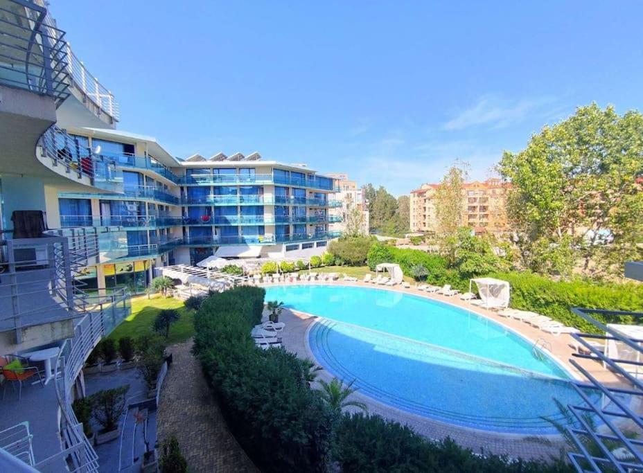 Large Apartment In Sunny Beach Esterno foto