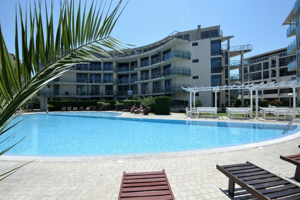 Large Apartment In Sunny Beach Esterno foto